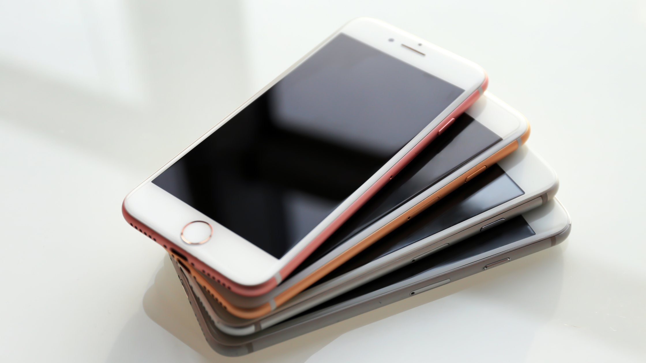 Is It Safe to Take Your iPhone 13 Into the Sauna