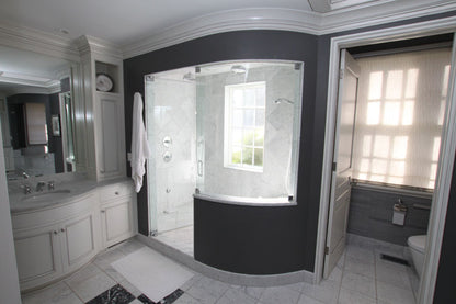 ThermaSol Round Essential Shower Package